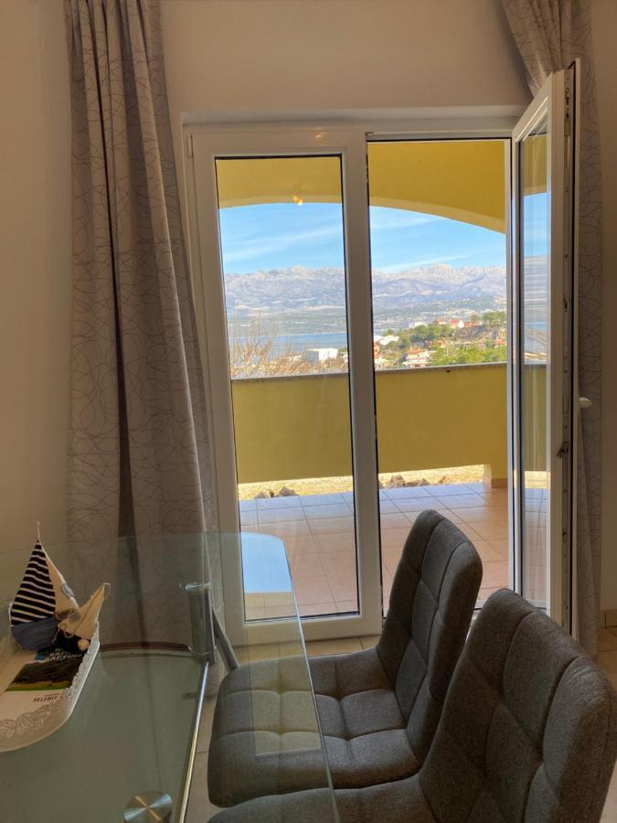 Apartments Mikecin Novigrad  Екстериор снимка