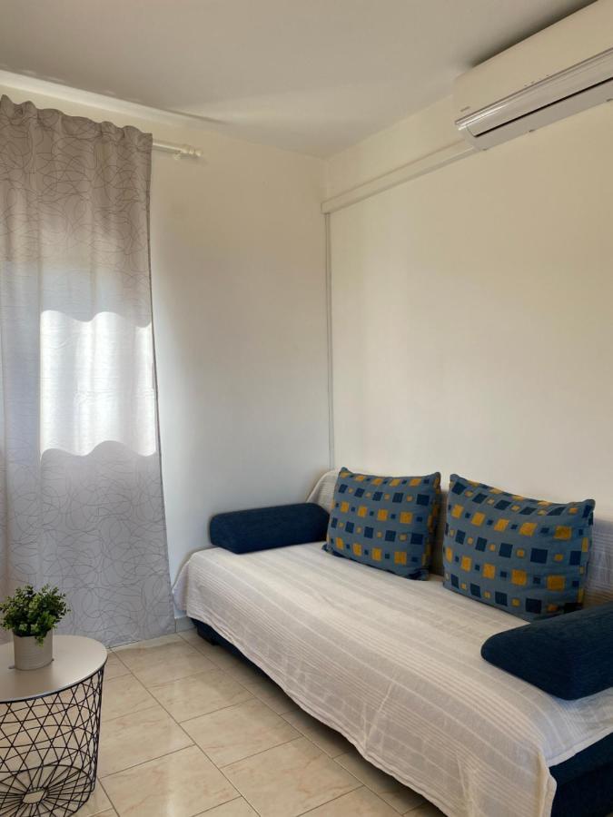 Apartments Mikecin Novigrad  Екстериор снимка