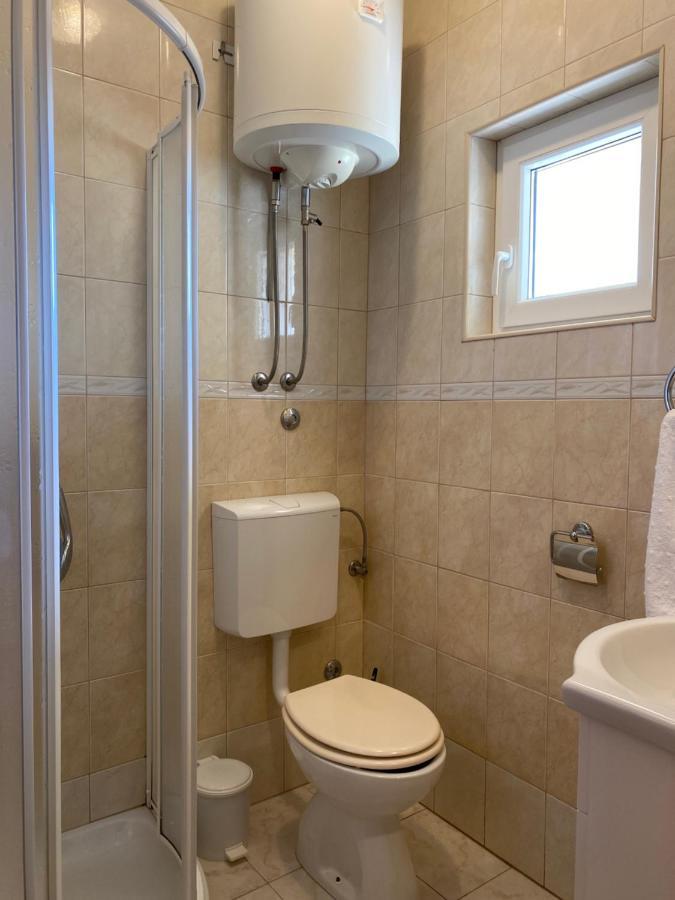 Apartments Mikecin Novigrad  Екстериор снимка